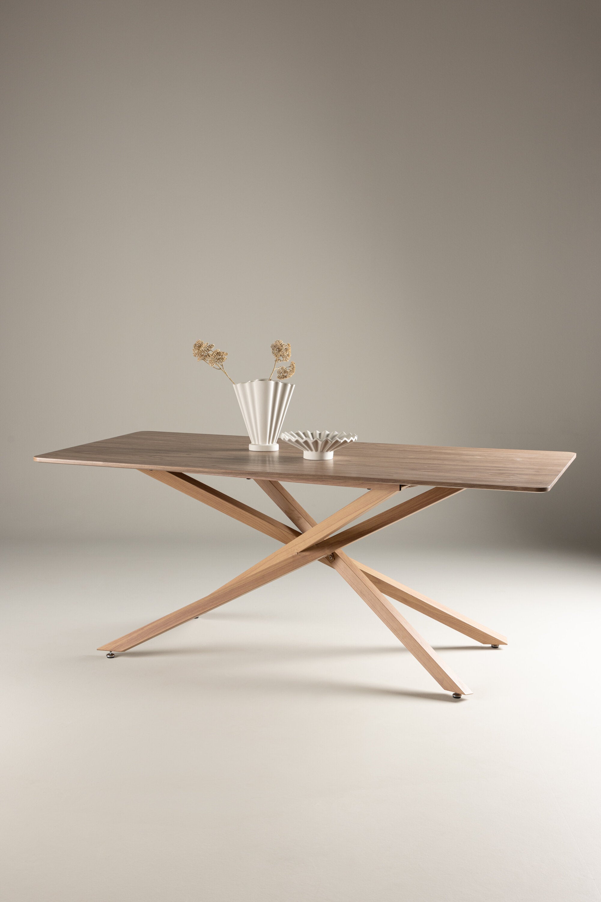 Piazza Esstisch in Mokka präsentiert im Onlineshop von KAQTU Design AG. Esstisch ist von Venture Home