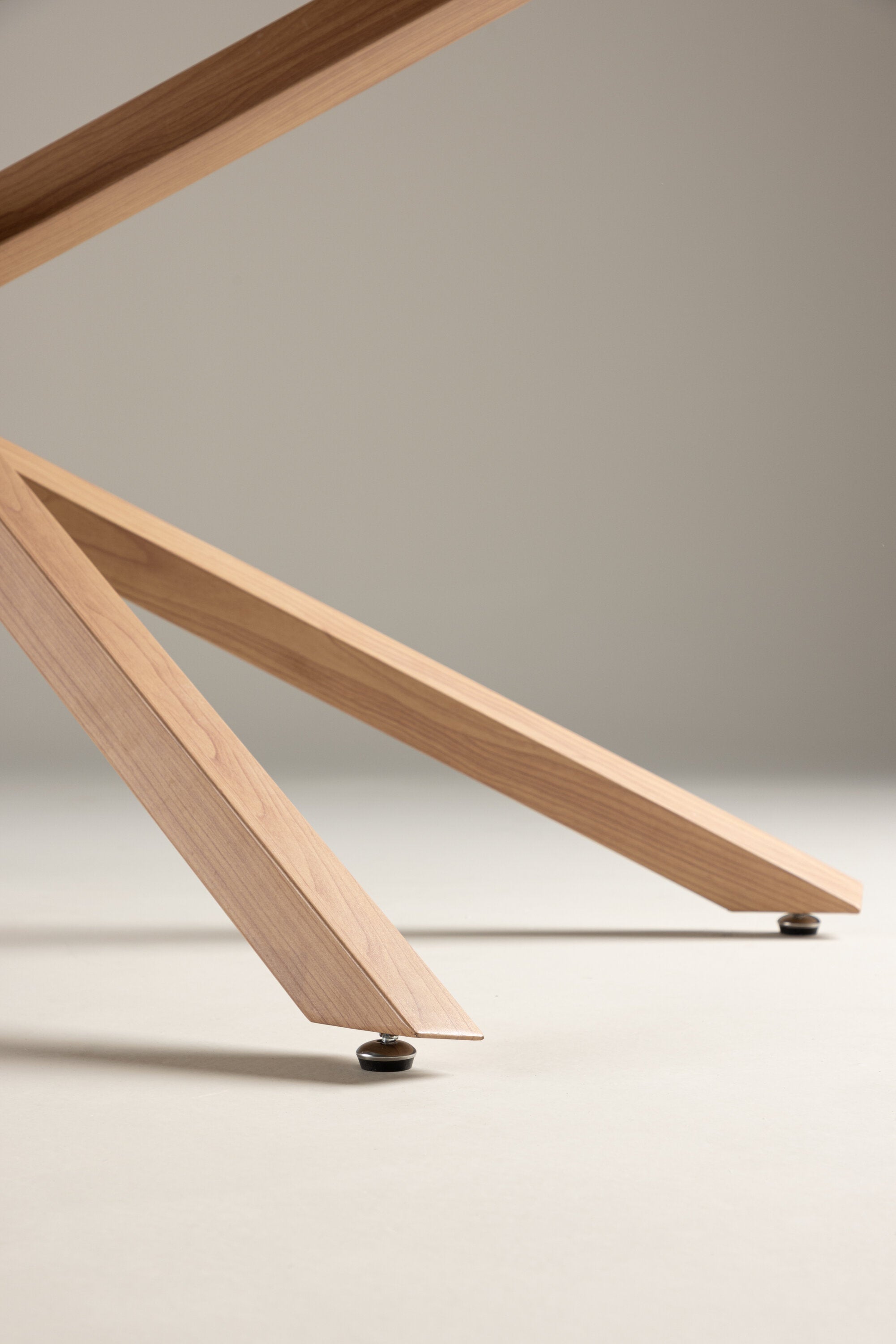 Piazza Esstisch in Mokka präsentiert im Onlineshop von KAQTU Design AG. Esstisch ist von Venture Home