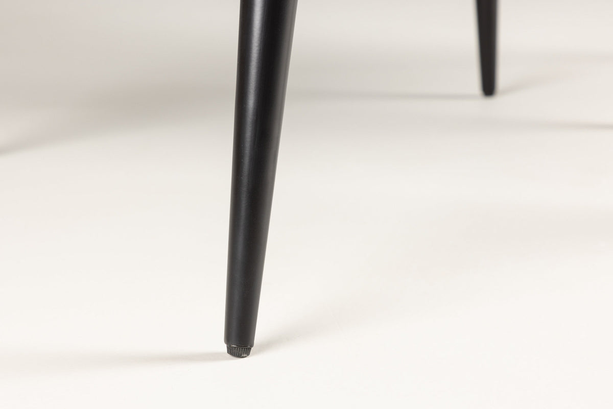 Polar Esstisch in Schwarz präsentiert im Onlineshop von KAQTU Design AG. Esstisch ist von Venture Home