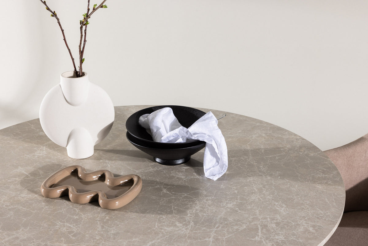 Lycke Esstisch in Beige präsentiert im Onlineshop von KAQTU Design AG. Esstisch ist von Venture Home