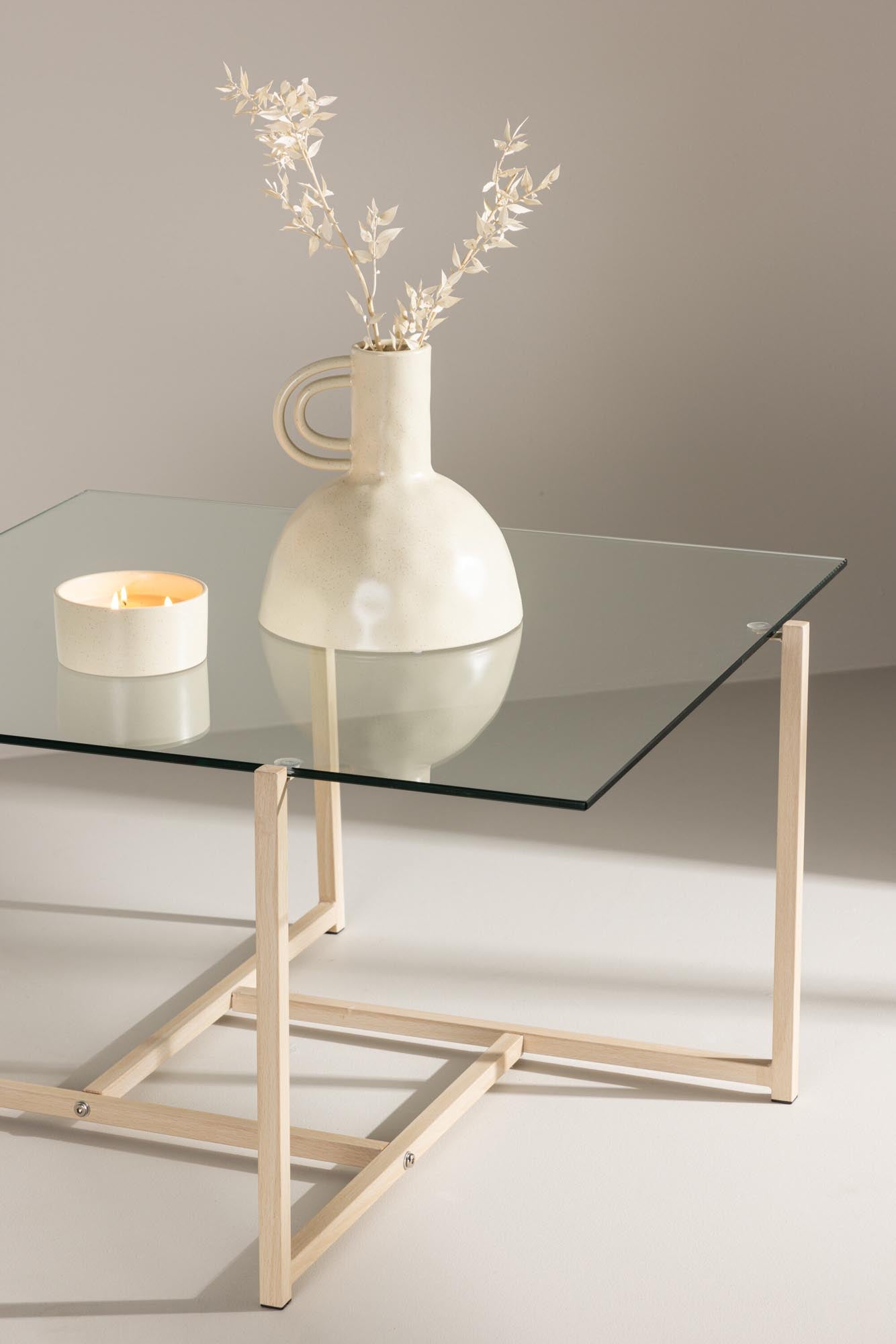 Venture Home Hybrid Sofatisch: Innovatives Design für Ihr Wohnzimmer.