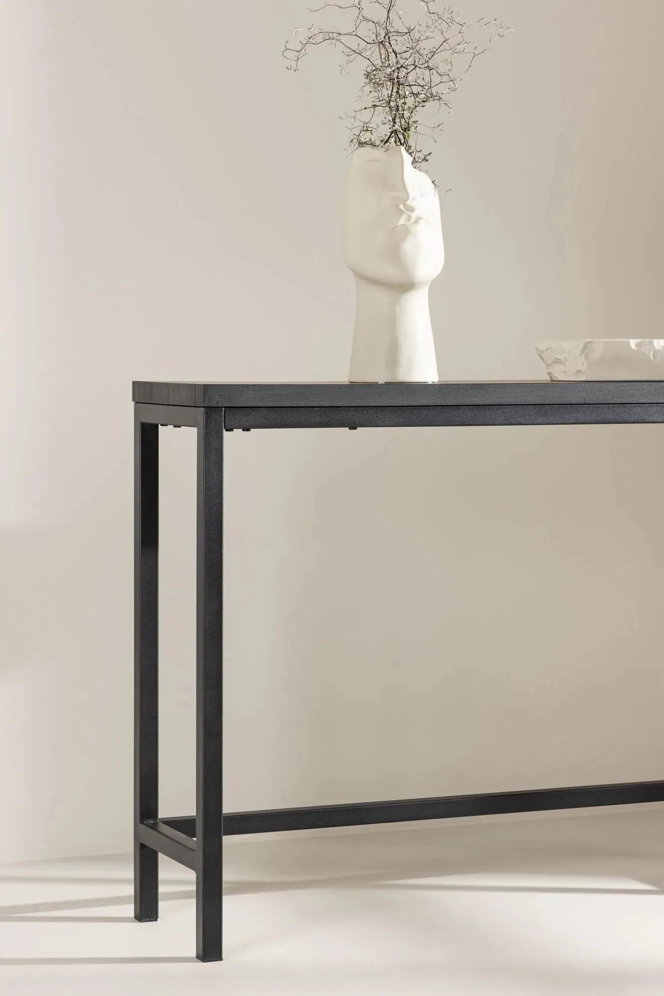 Eleganter Beistelltisch Rise: Perfekte Ergänzung für Ihr Zuhause.