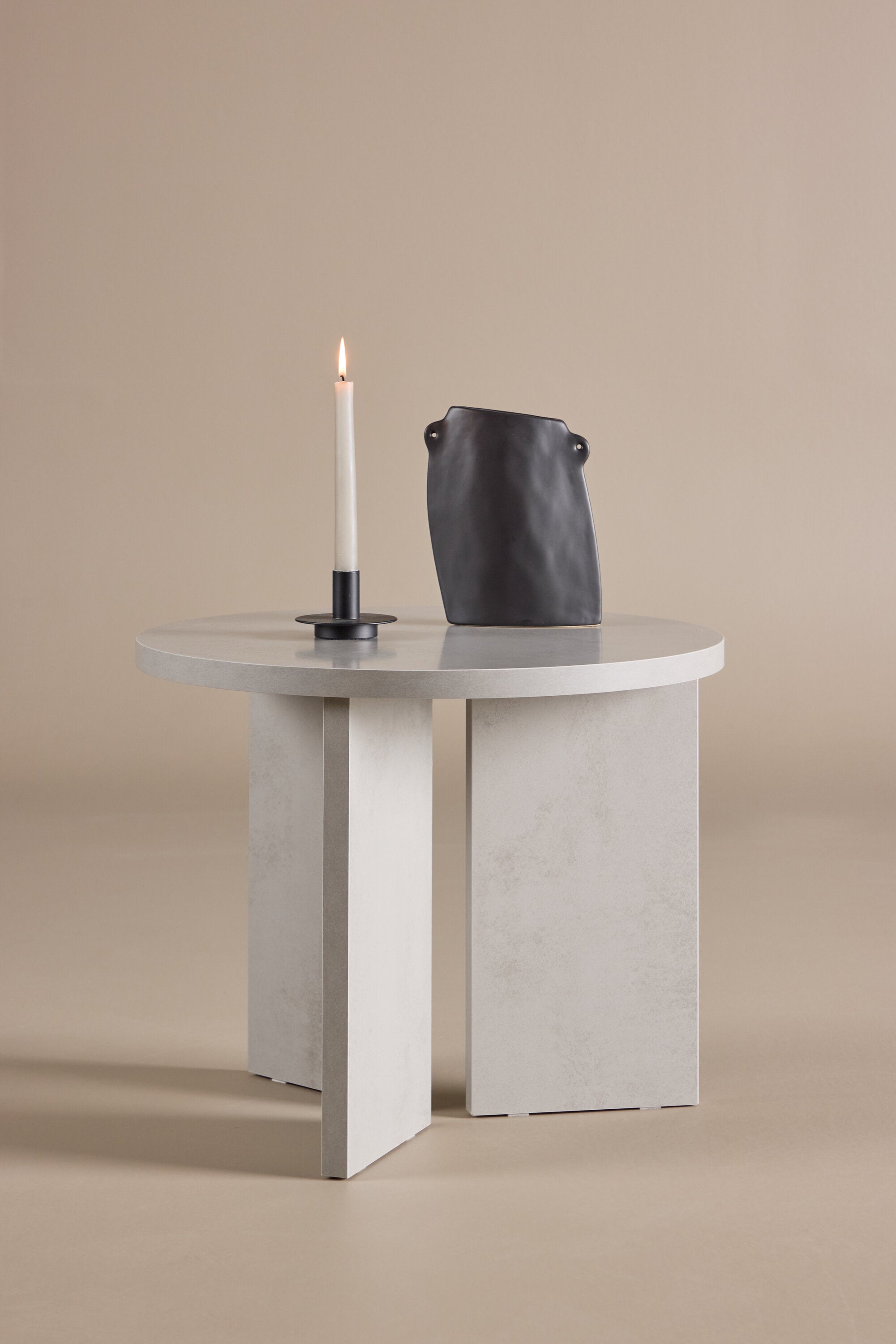 Söderhamn Couchtisch in Grau präsentiert im Onlineshop von KAQTU Design AG. Beistelltisch ist von Venture Home