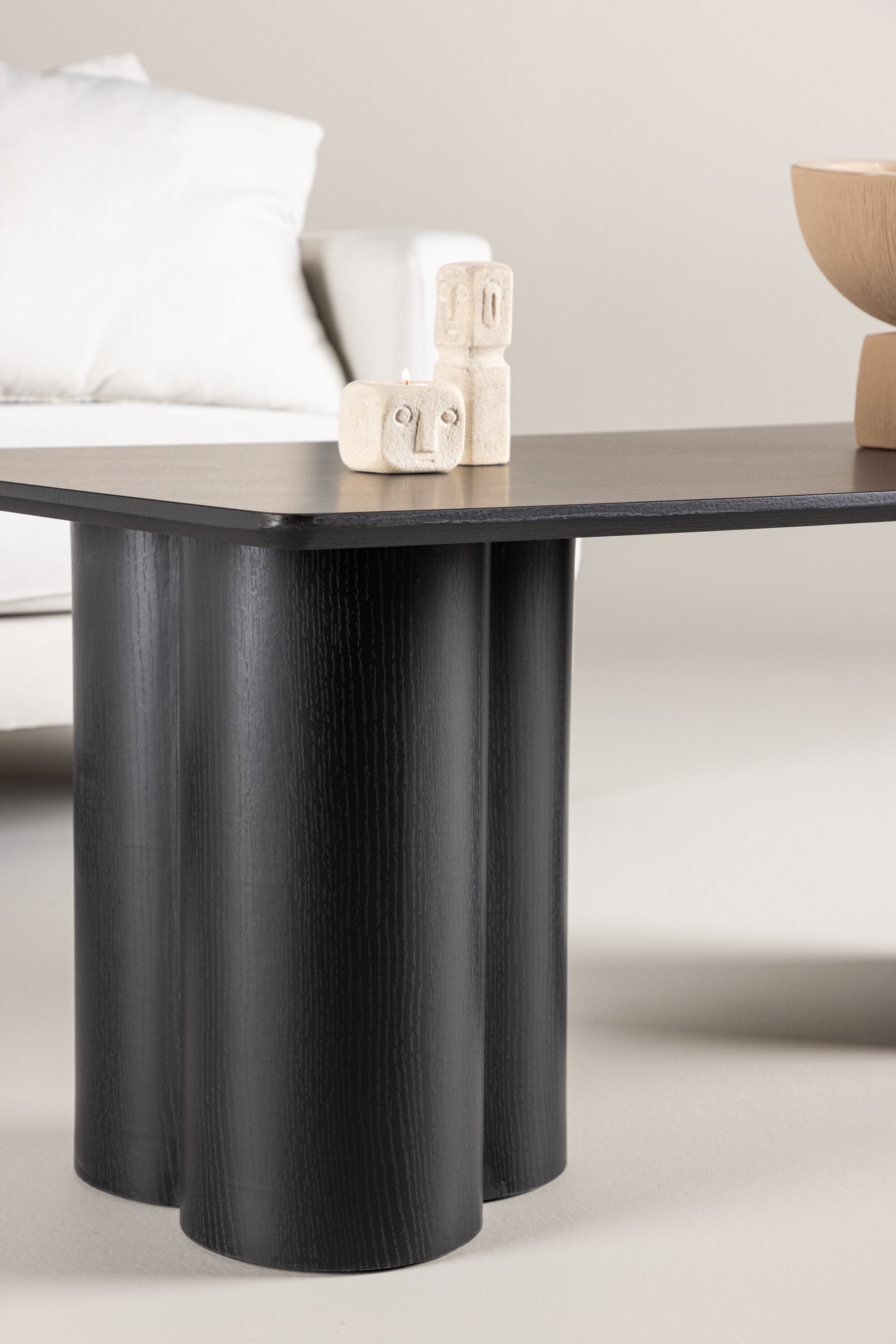 Olivia Sofatisch in Schwarz präsentiert im Onlineshop von KAQTU Design AG. Beistelltisch ist von Venture Home