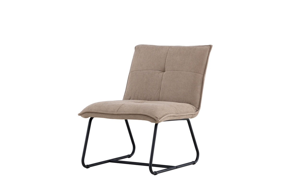 Madison Loungestuhl in Braun präsentiert im Onlineshop von KAQTU Design AG. Sessel ist von Venture Home
