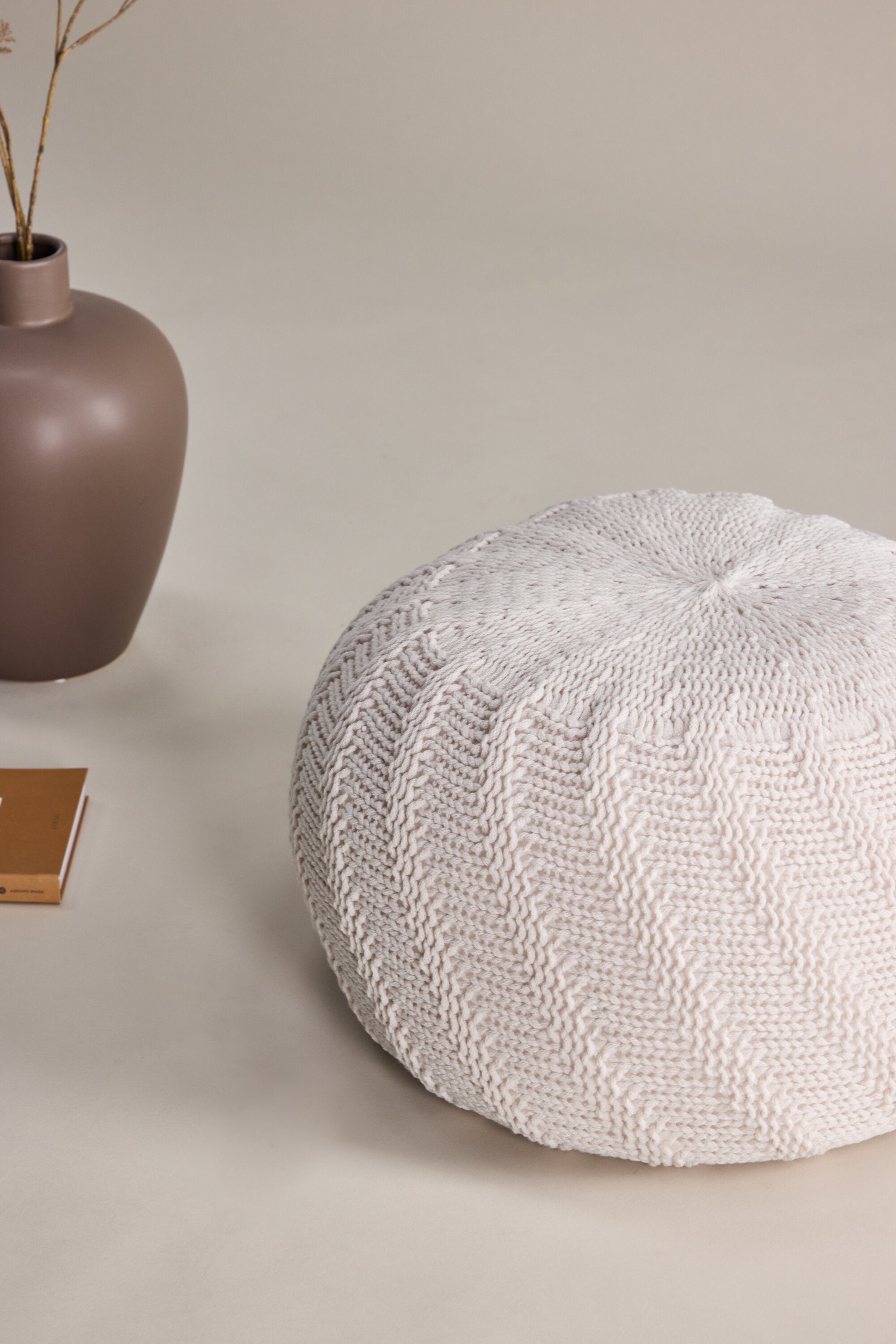 Pouf Ted in Offwhite präsentiert im Onlineshop von KAQTU Design AG. Pouf ist von Venture Home