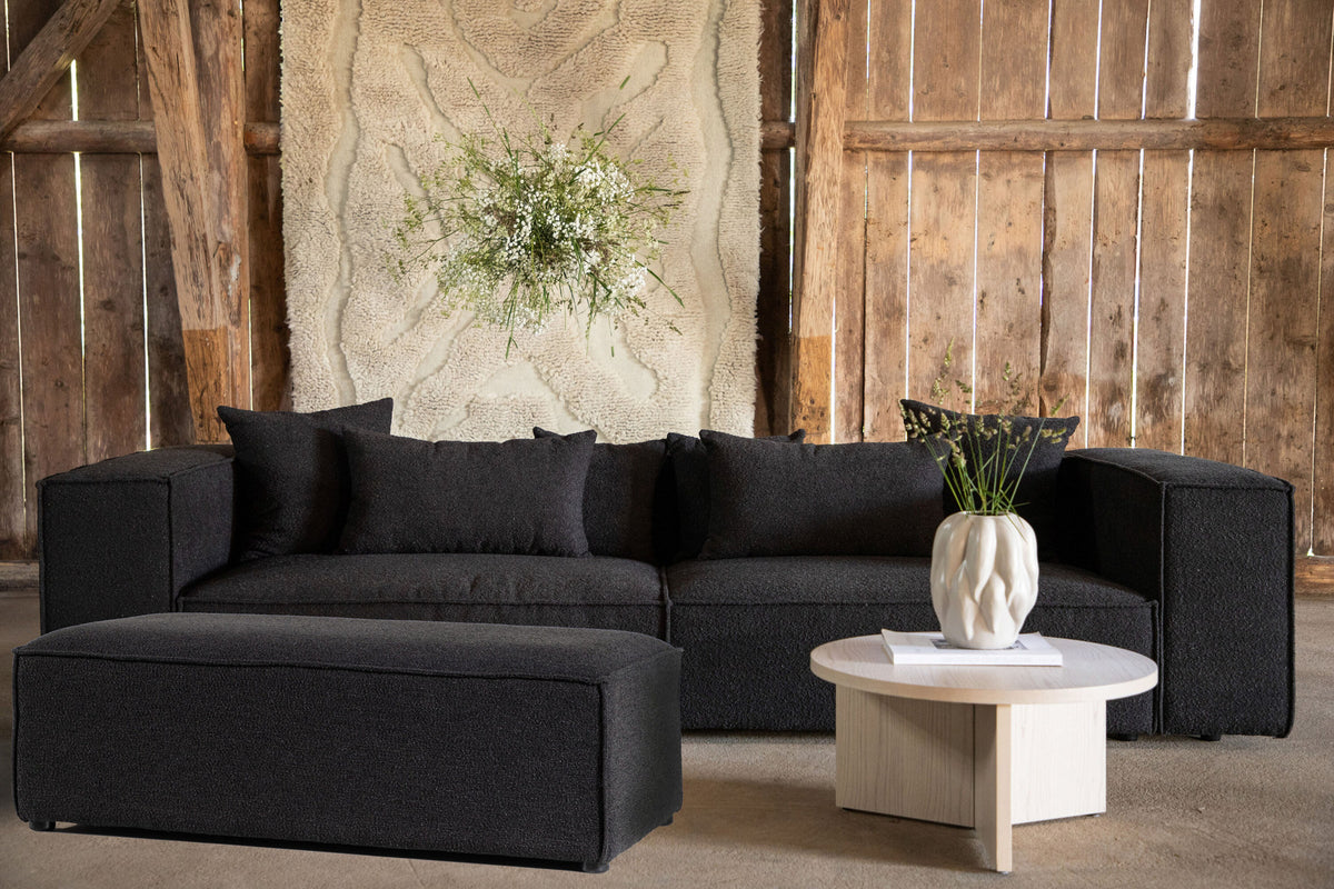 Gillholmen Pouf in Schwarz präsentiert im Onlineshop von KAQTU Design AG. Pouf ist von Vind