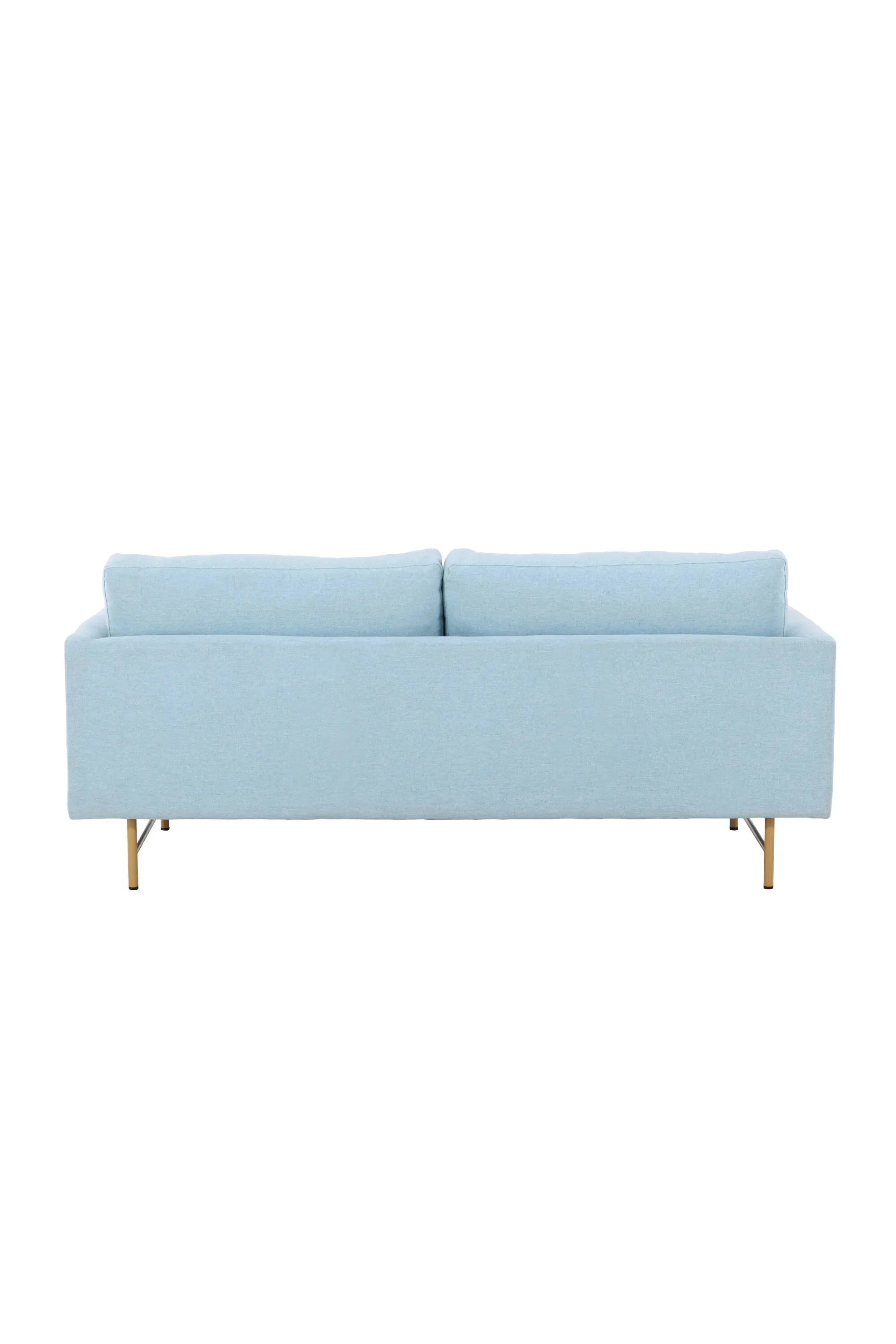 Das Sky 3-Sitzer Sofa von Venture Home kombiniert zeitgemäßes Design mit Komfort, perfekt für moderne Wohnräume.