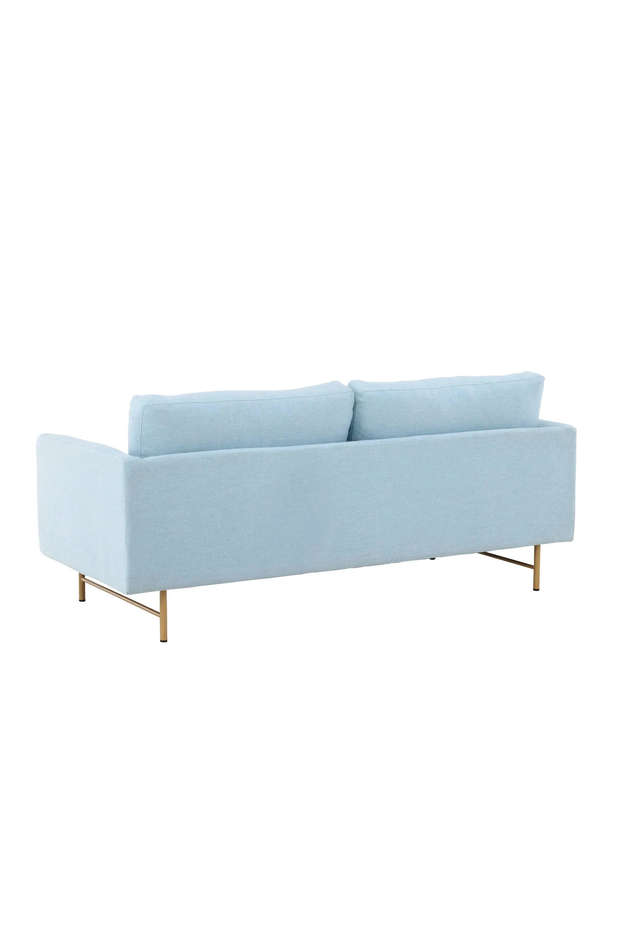 Das Sky 3-Sitzer Sofa von Venture Home kombiniert zeitgemäßen Stil mit Komfort, perfekt für moderne Wohnräume.