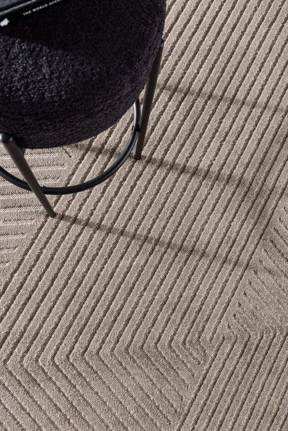 Aron Teppich in Braun präsentiert im Onlineshop von KAQTU Design AG. Teppich ist von Venture Home