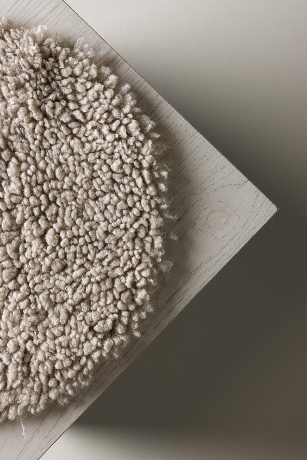 Katy Cushion Stuhl in Hellgrau präsentiert im Onlineshop von KAQTU Design AG. Sitzkissen ist von Venture Home