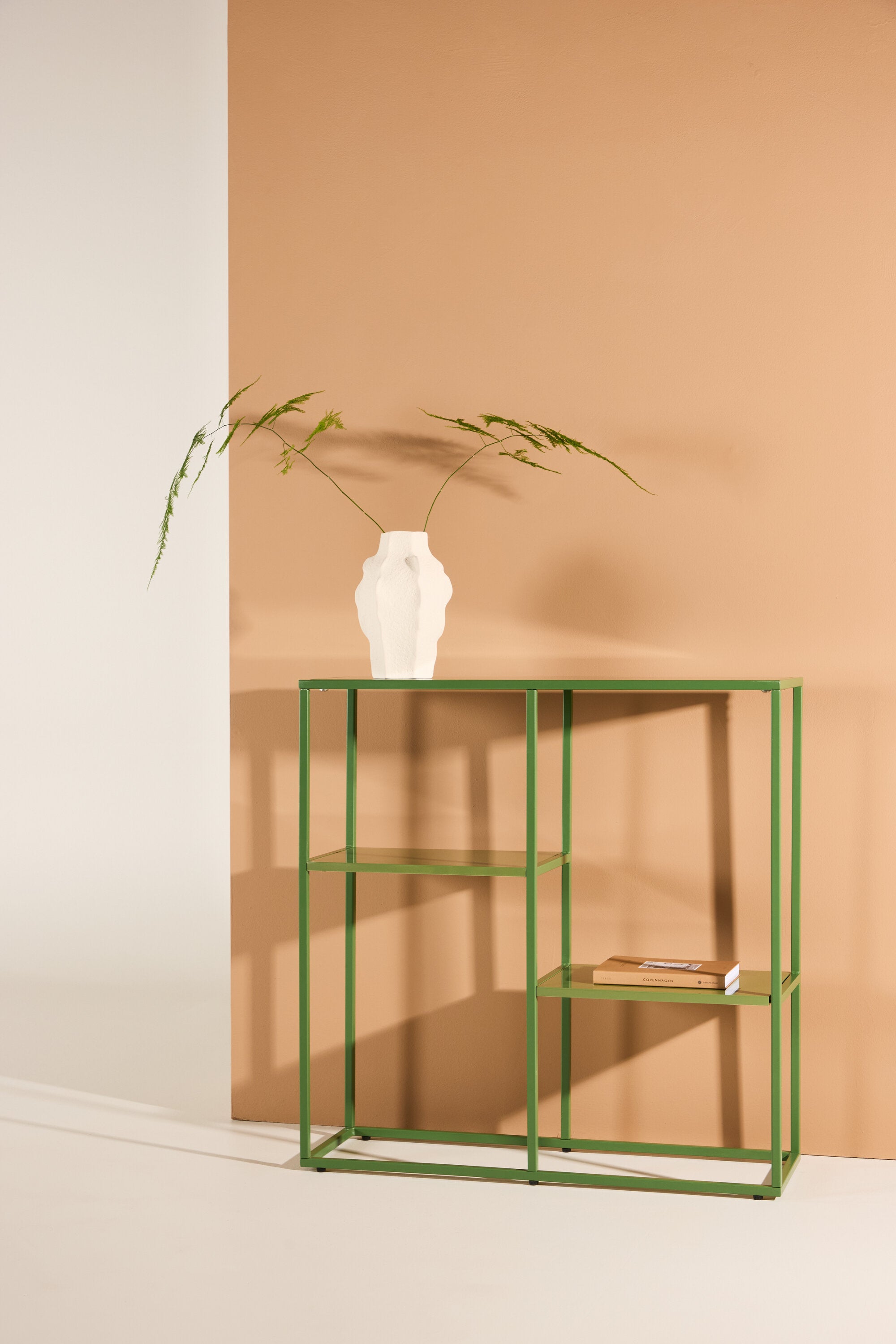 Staalregal in Grün präsentiert im Onlineshop von KAQTU Design AG. Standregal ist von Venture Home