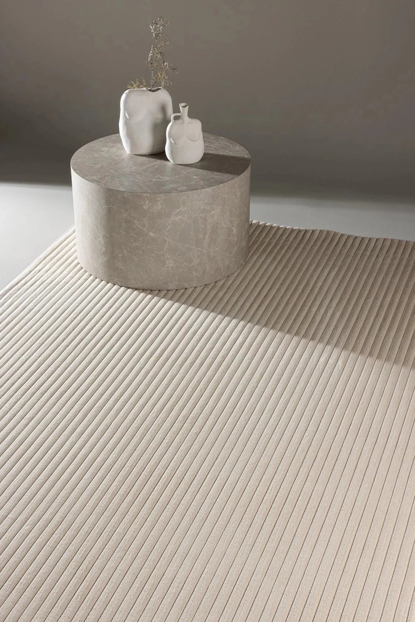 Stilvoller Miller Teppich von Venture Home für zeitlose Eleganz.