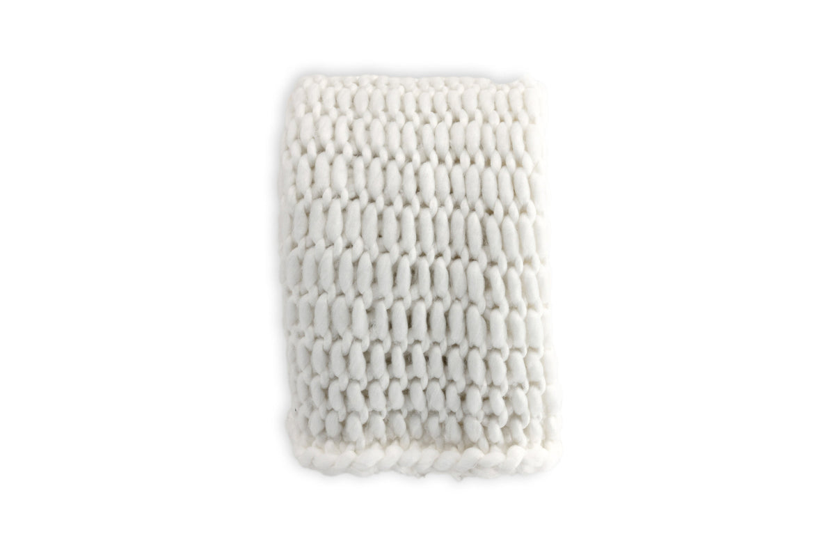 KATE 130x170 Blanket in Weiss präsentiert im Onlineshop von KAQTU Design AG. Wolldecke ist von Venture Home