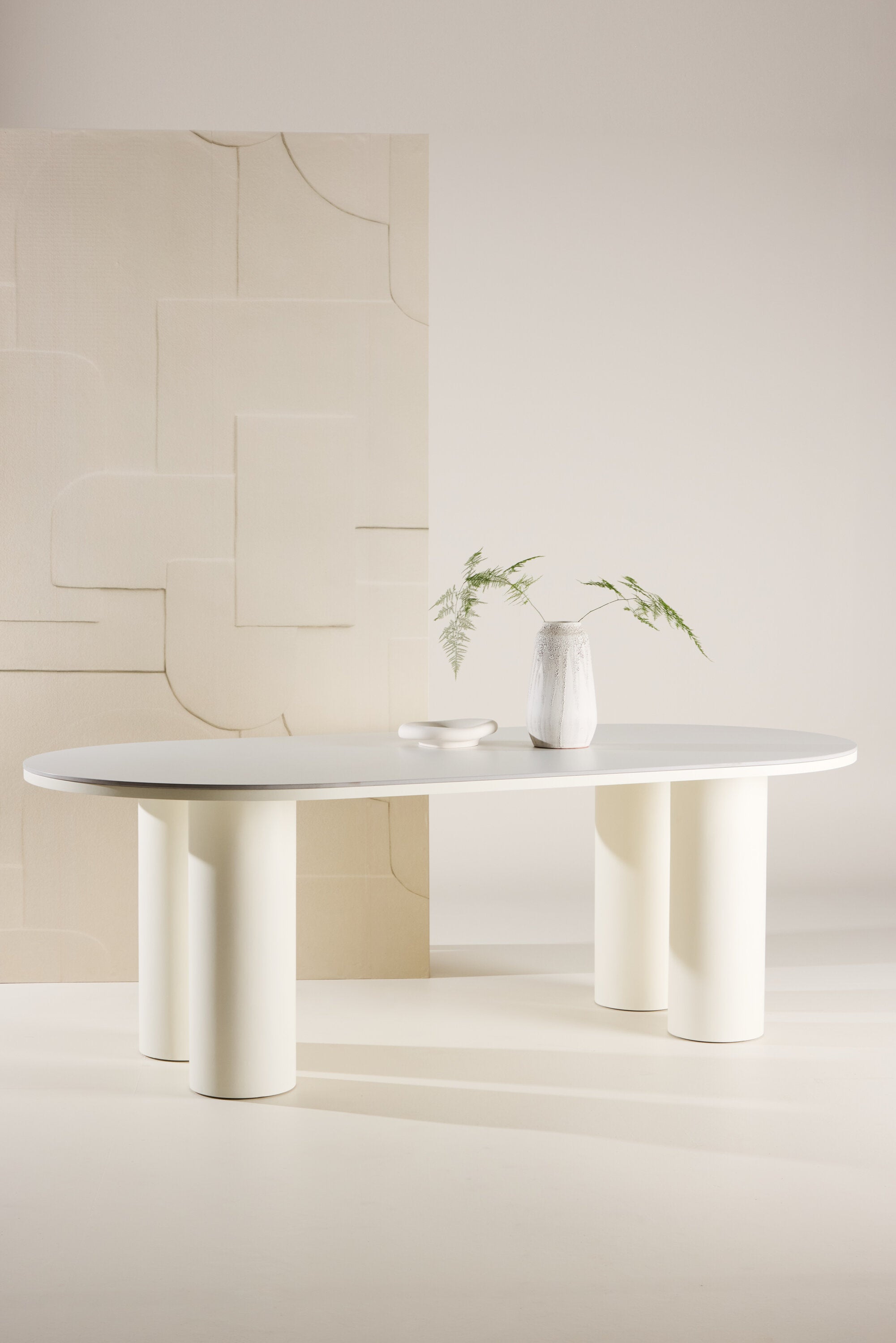 Havstenssund Esstisch 110x220  in Sintered Stone präsentiert im Onlineshop von KAQTU Design AG. Esstisch ist von Vind
