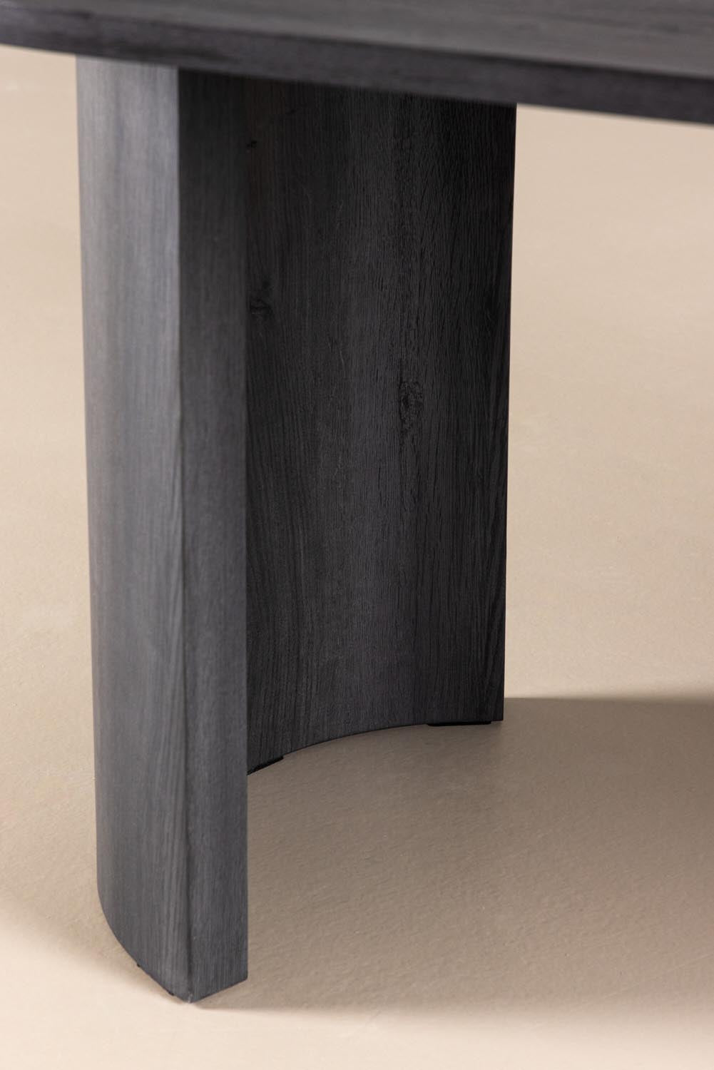 Grundsund Esstisch 130x220  in Black präsentiert im Onlineshop von KAQTU Design AG. Esstisch ist von Vind