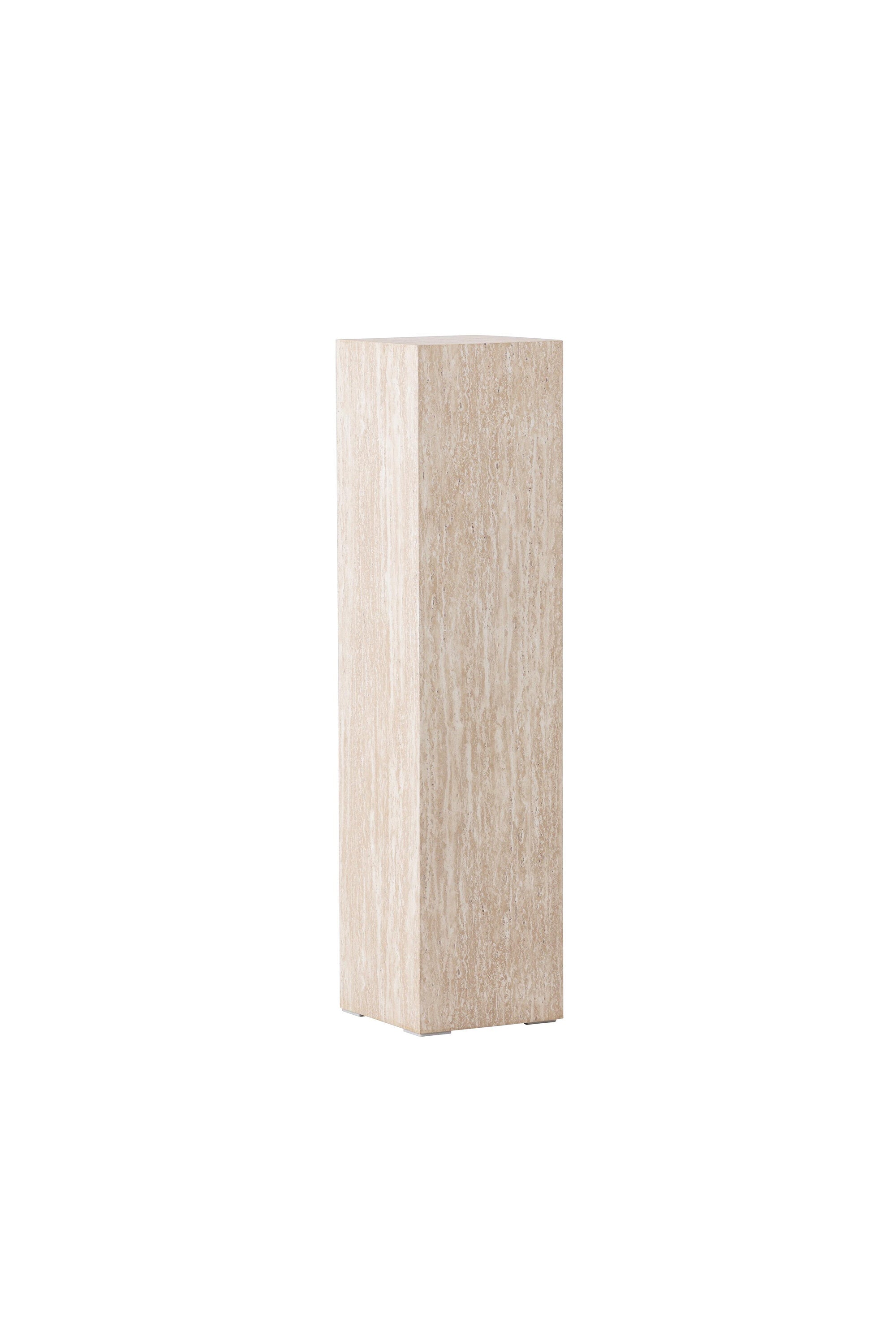 Ramsvik Sockel in Travertine look präsentiert im Onlineshop von KAQTU Design AG. Beistelltisch ist von Vind