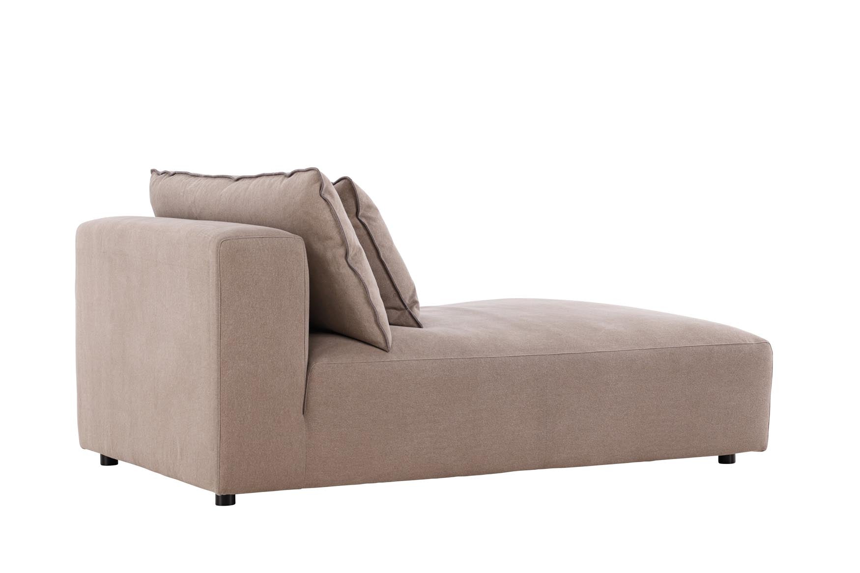 Erleben Sie das Malö Daybed von Vind – ein vielseitiges Möbelstück, das Stil und Komfort vereint. Ideal als Sessel oder Tagesbett, gefertigt aus langlebigen Materialien.