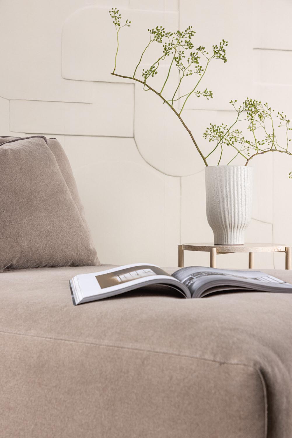 Malö Daybed  in Dark Brown Linen präsentiert im Onlineshop von KAQTU Design AG. Sessel ist von Vind