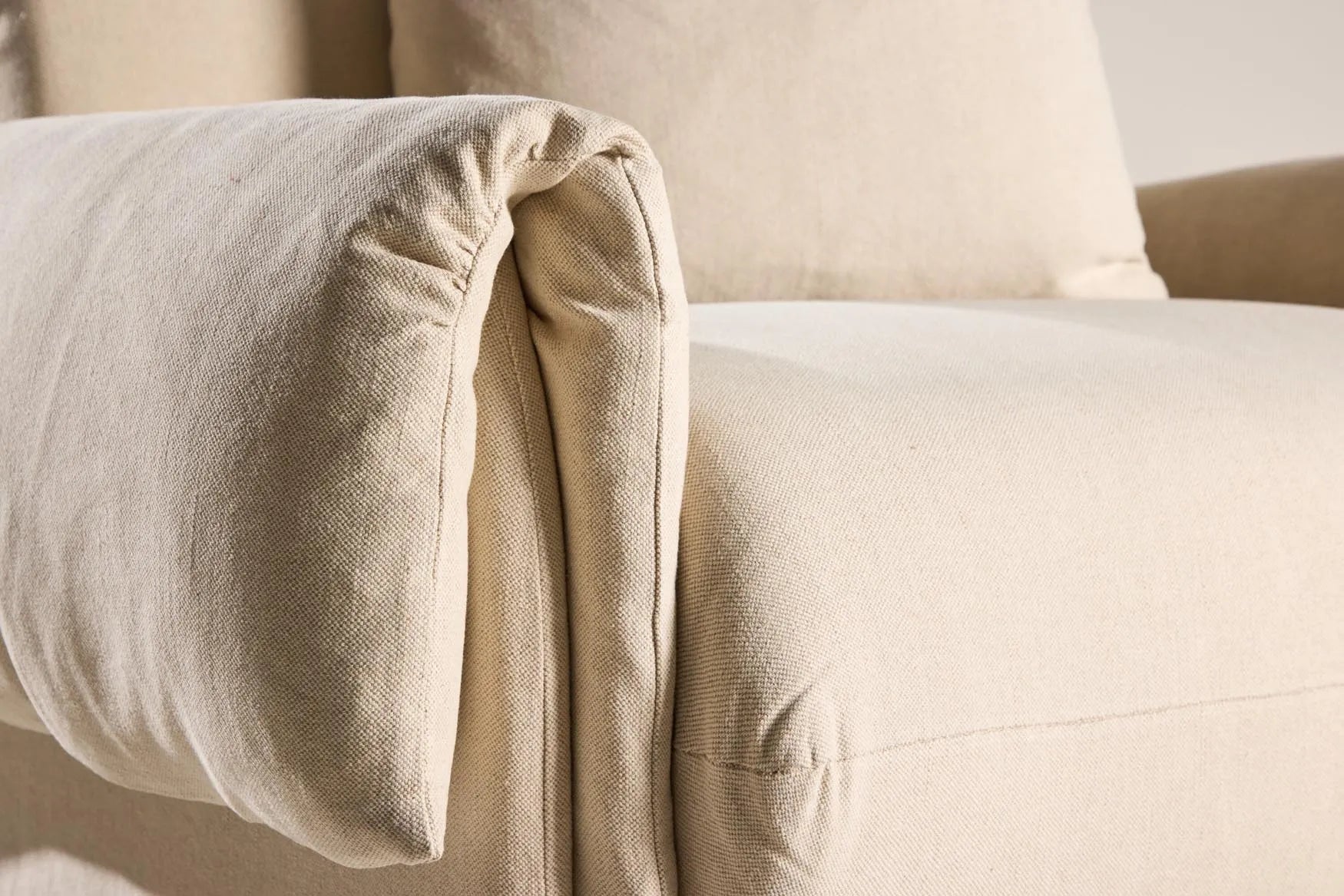 Mollösund 1 Seater in Beige Linen präsentiert im Onlineshop von KAQTU Design AG. Sessel mit Armlehnen ist von Vind