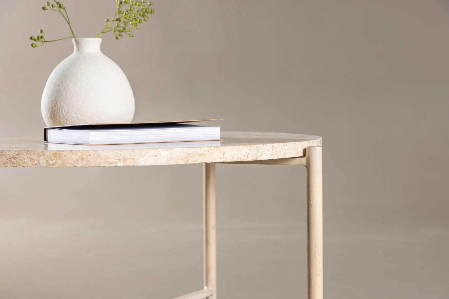 Sandhamn Sofatisch in Mactan / Beige präsentiert im Onlineshop von KAQTU Design AG. Beistelltisch ist von Venture Home