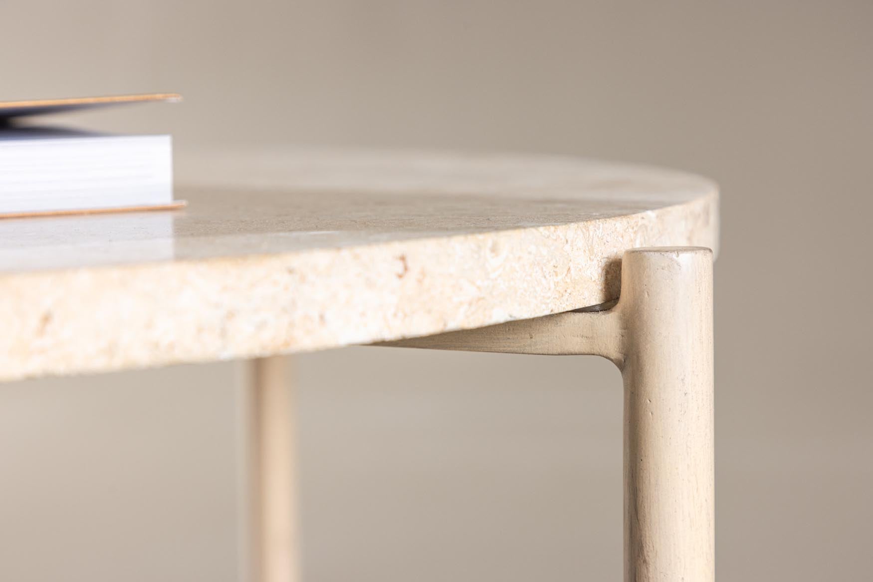 Sandhamn Sofatisch in Mactan / Beige präsentiert im Onlineshop von KAQTU Design AG. Beistelltisch ist von Vind