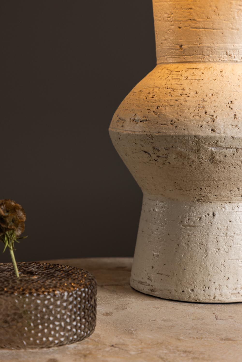 Valön Tischleuchte ⌀30  in Terracotta / Ivory Jute präsentiert im Onlineshop von KAQTU Design AG. Tischleuchte ist von Vind