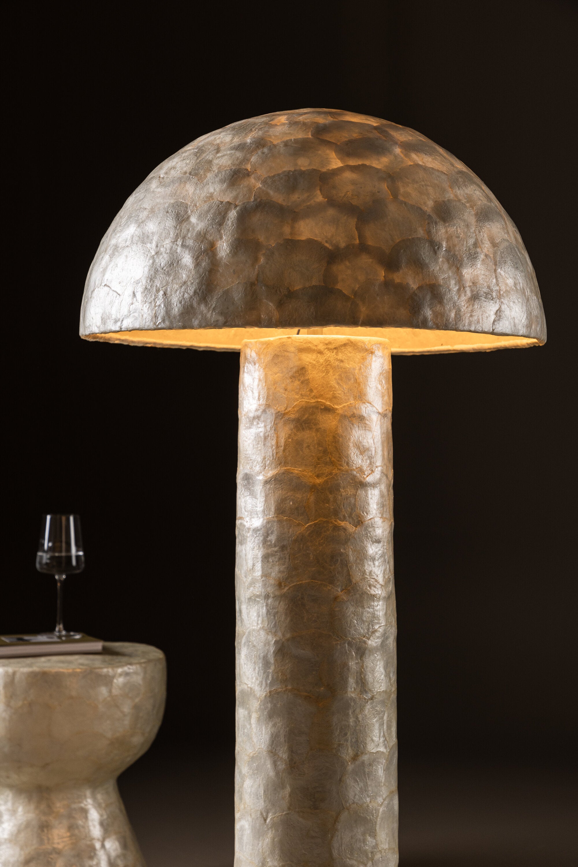 Lindön Stehleuchte ⌀55  in Capiz / Natural präsentiert im Onlineshop von KAQTU Design AG. Stehleuchte ist von Vind