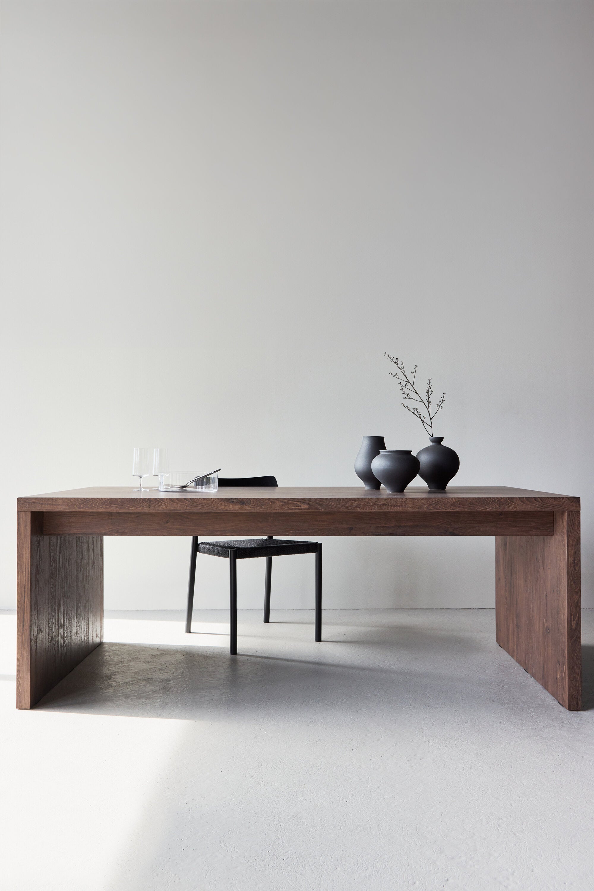 Evone Esstisch in Mokka präsentiert im Onlineshop von KAQTU Design AG. Esstisch ist von Venture Home