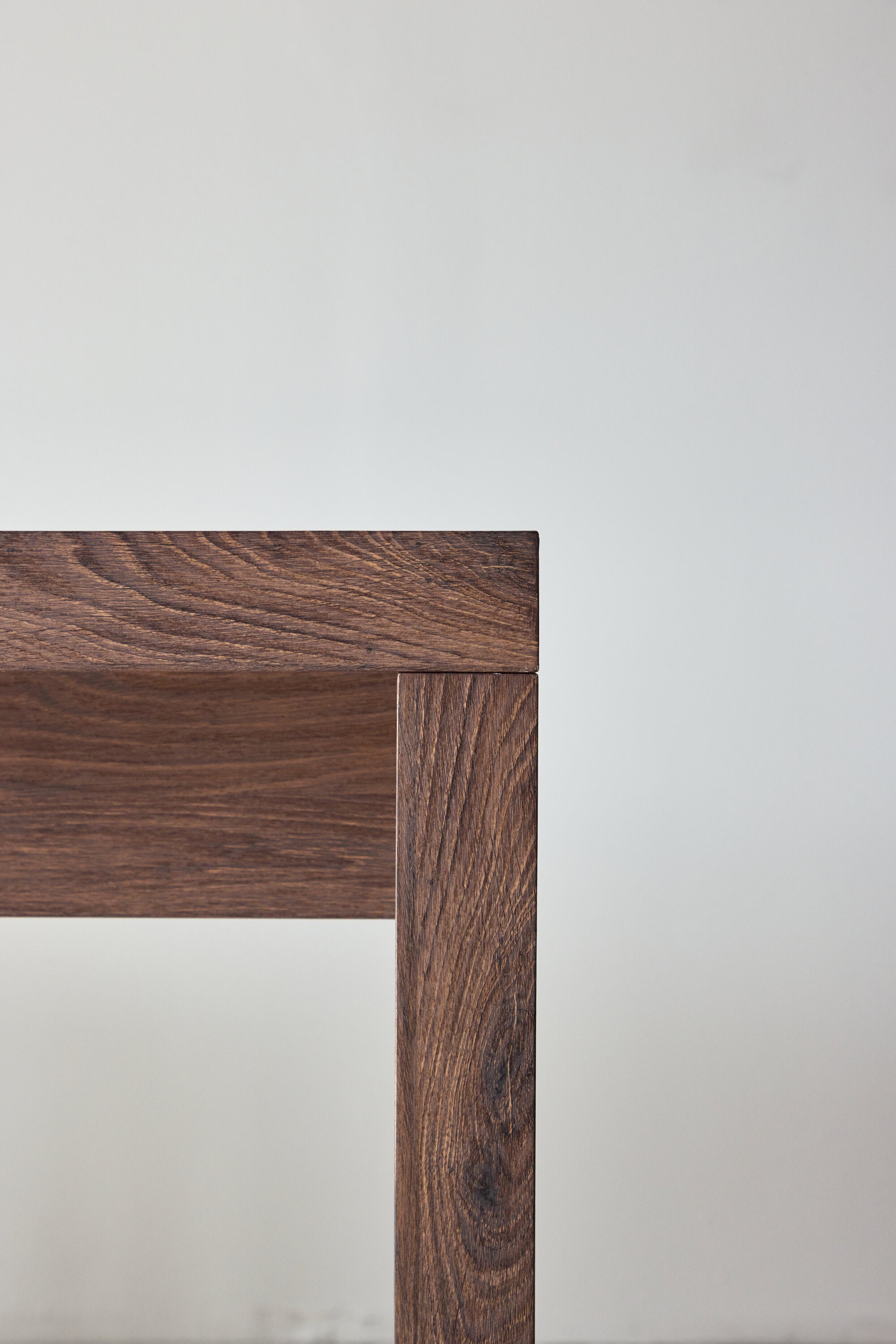 Evone Esstisch in Mokka präsentiert im Onlineshop von KAQTU Design AG. Esstisch ist von Venture Home