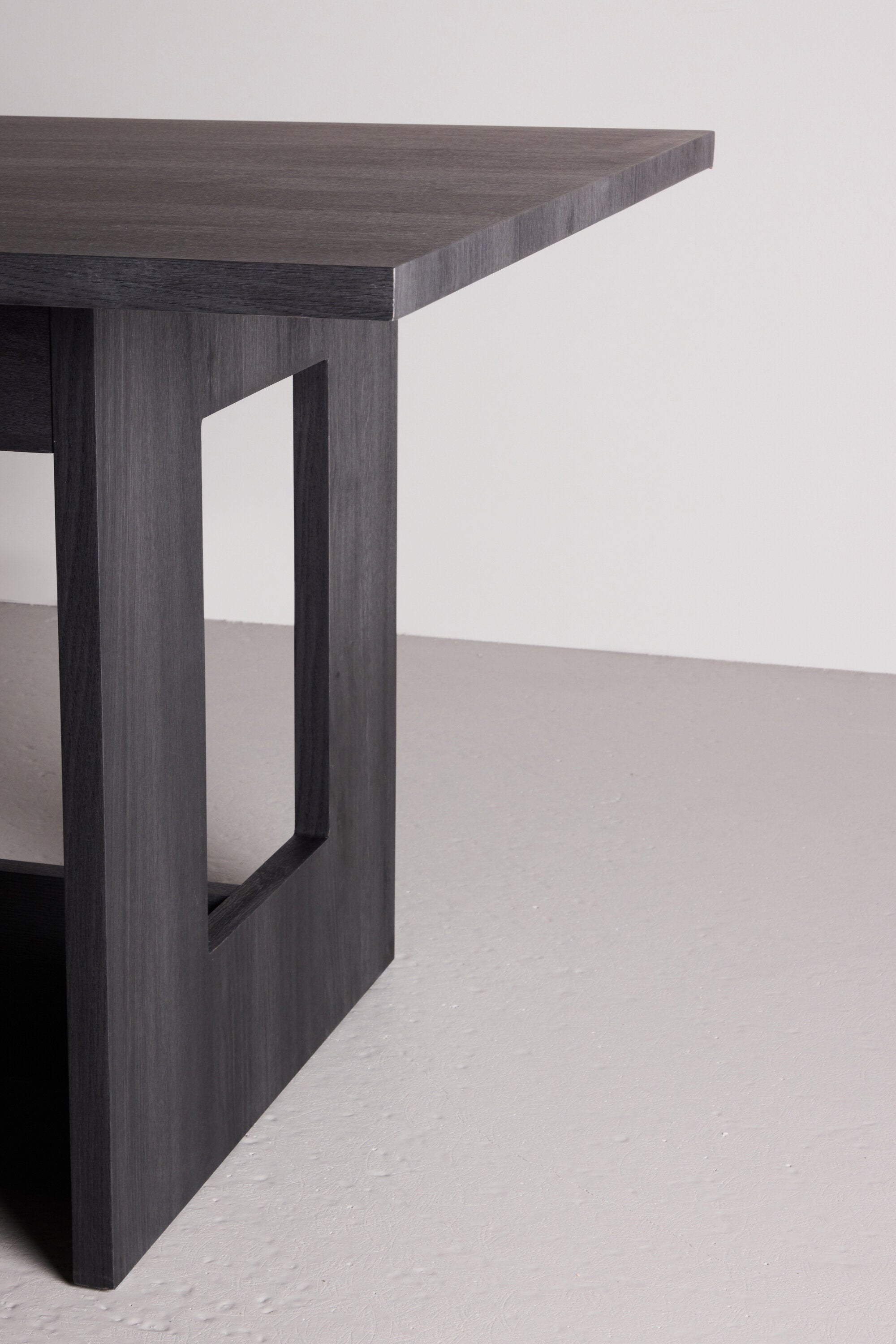 Esstisch Milly in Schwarz präsentiert im Onlineshop von KAQTU Design AG. Esstisch ist von Venture Home