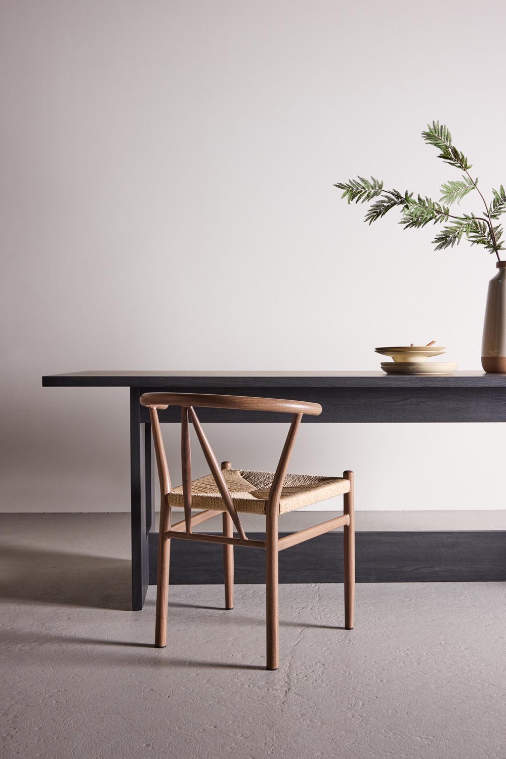 Esstisch Milly in Schwarz präsentiert im Onlineshop von KAQTU Design AG. Esstisch ist von Venture Home