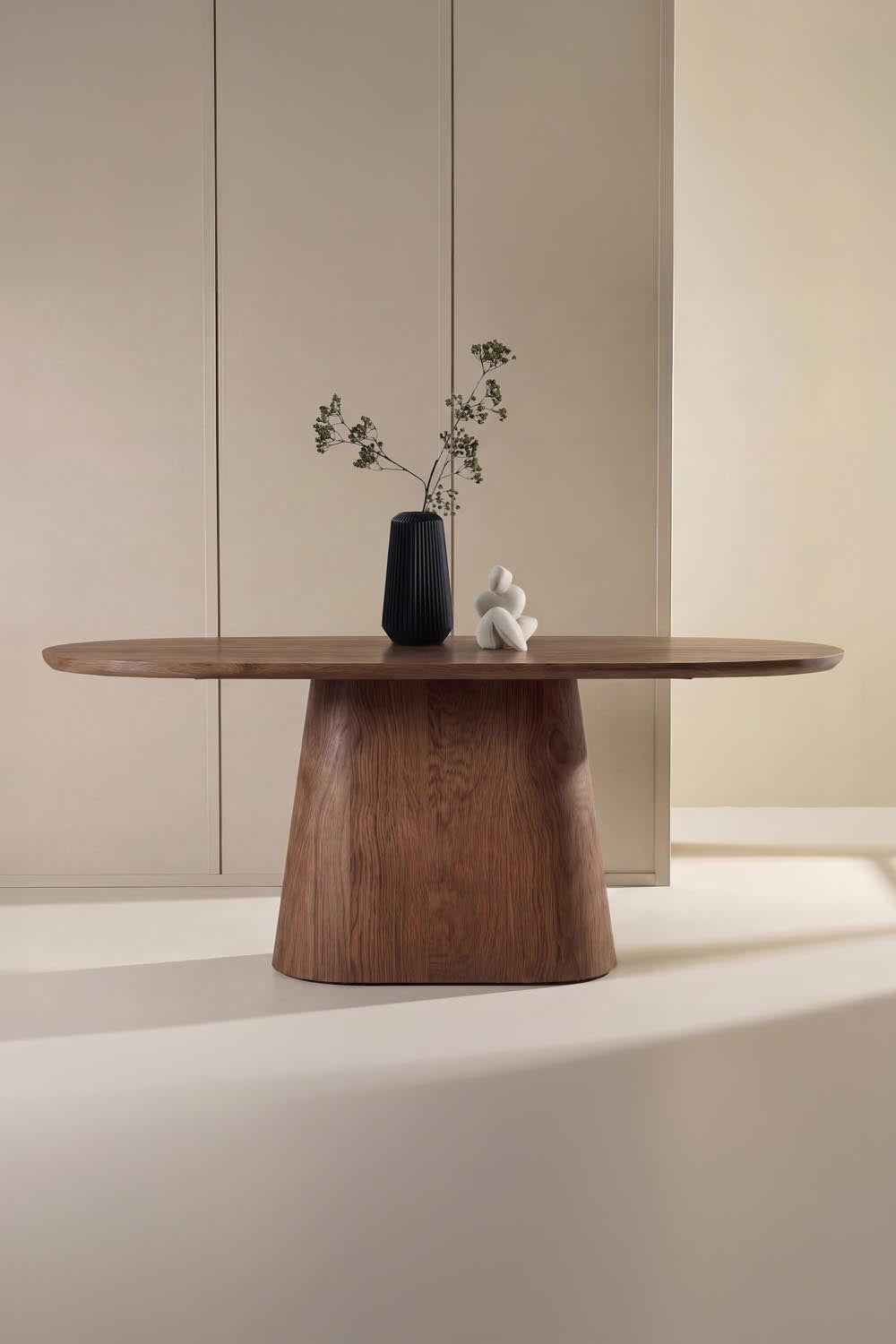 Stjärnö Ovaler Esstisch in Mokka präsentiert im Onlineshop von KAQTU Design AG. Esstisch ist von Venture Home