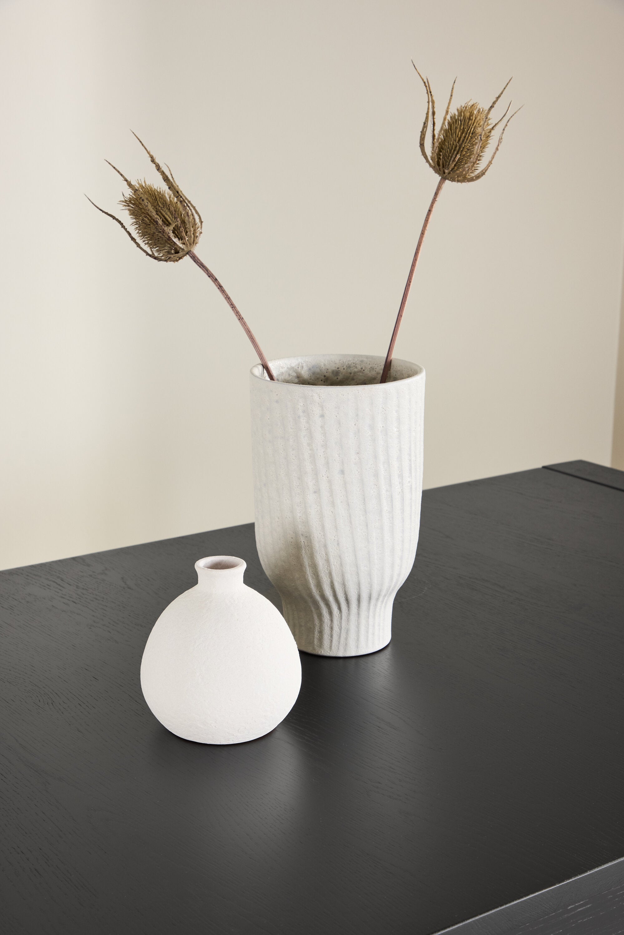 Slider ausziehbarer Tisch in Schwarz präsentiert im Onlineshop von KAQTU Design AG. Esstisch ist von Vind