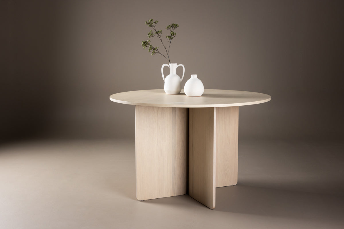 Tyresö Esstisch ø120  in Whitewash präsentiert im Onlineshop von KAQTU Design AG. Esstisch ist von Vind