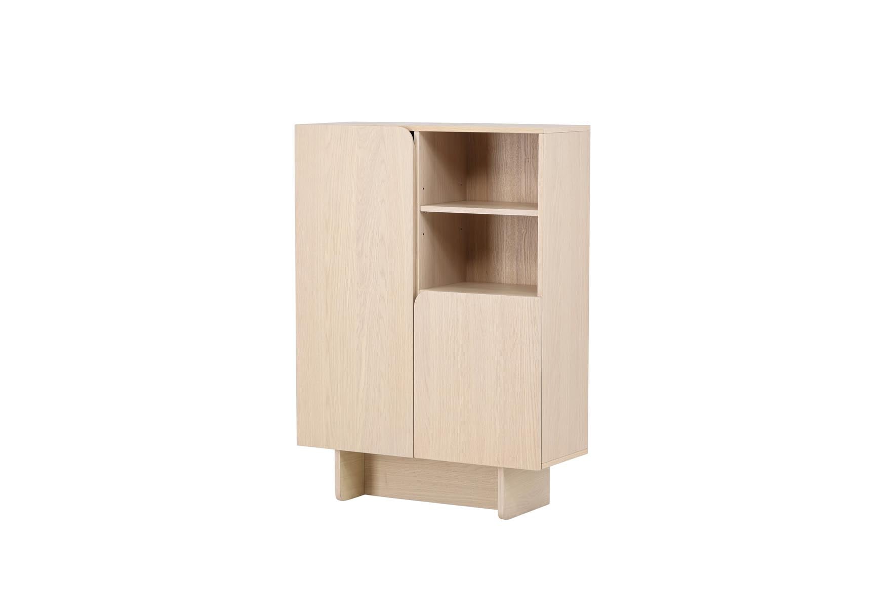 Erleben Sie das Tyresö Cabinet 80x110 cm von Vind – ein elegantes High-Sideboard, das modernen Stil und praktische Aufbewahrung harmonisch kombiniert.