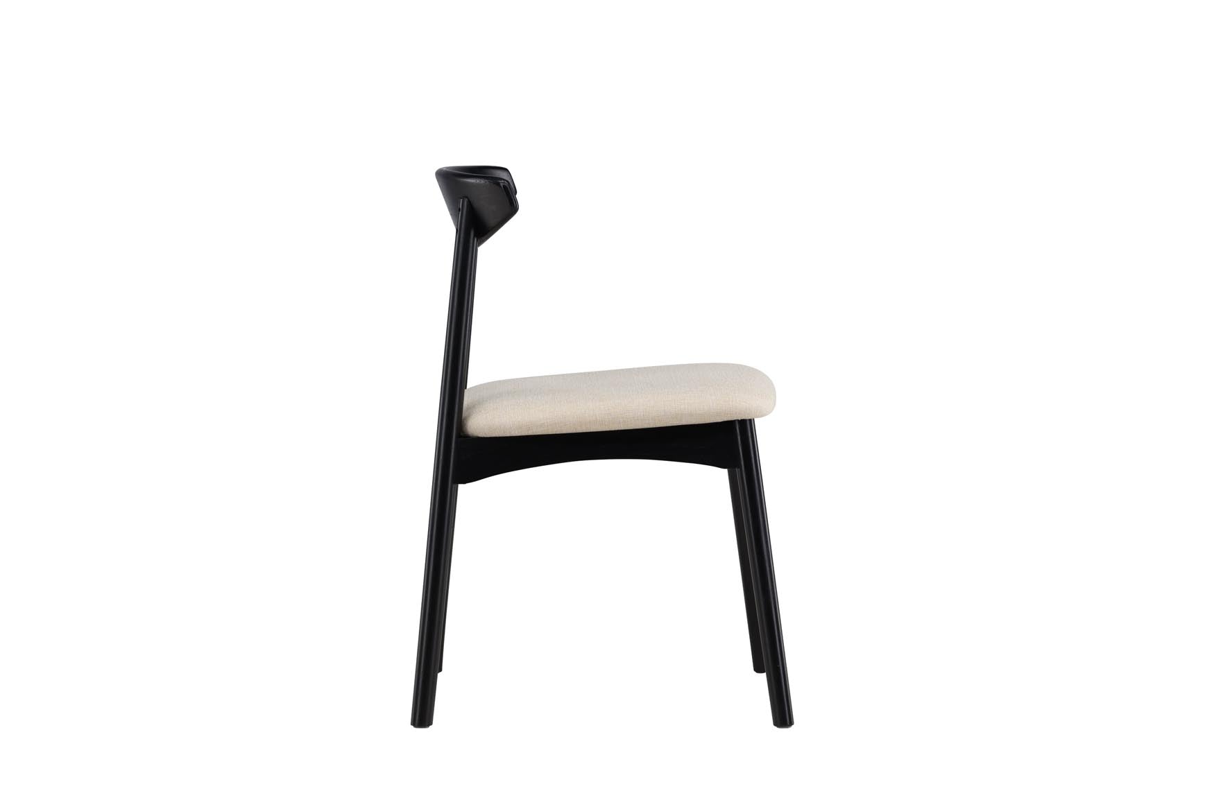 Entdecken Sie den Ven Stuhl von Vind: Eleganz aus Eiche, ergonomischer Sitzkomfort und pflegeleichter Polyesterbezug für Ihr Zuhause.
