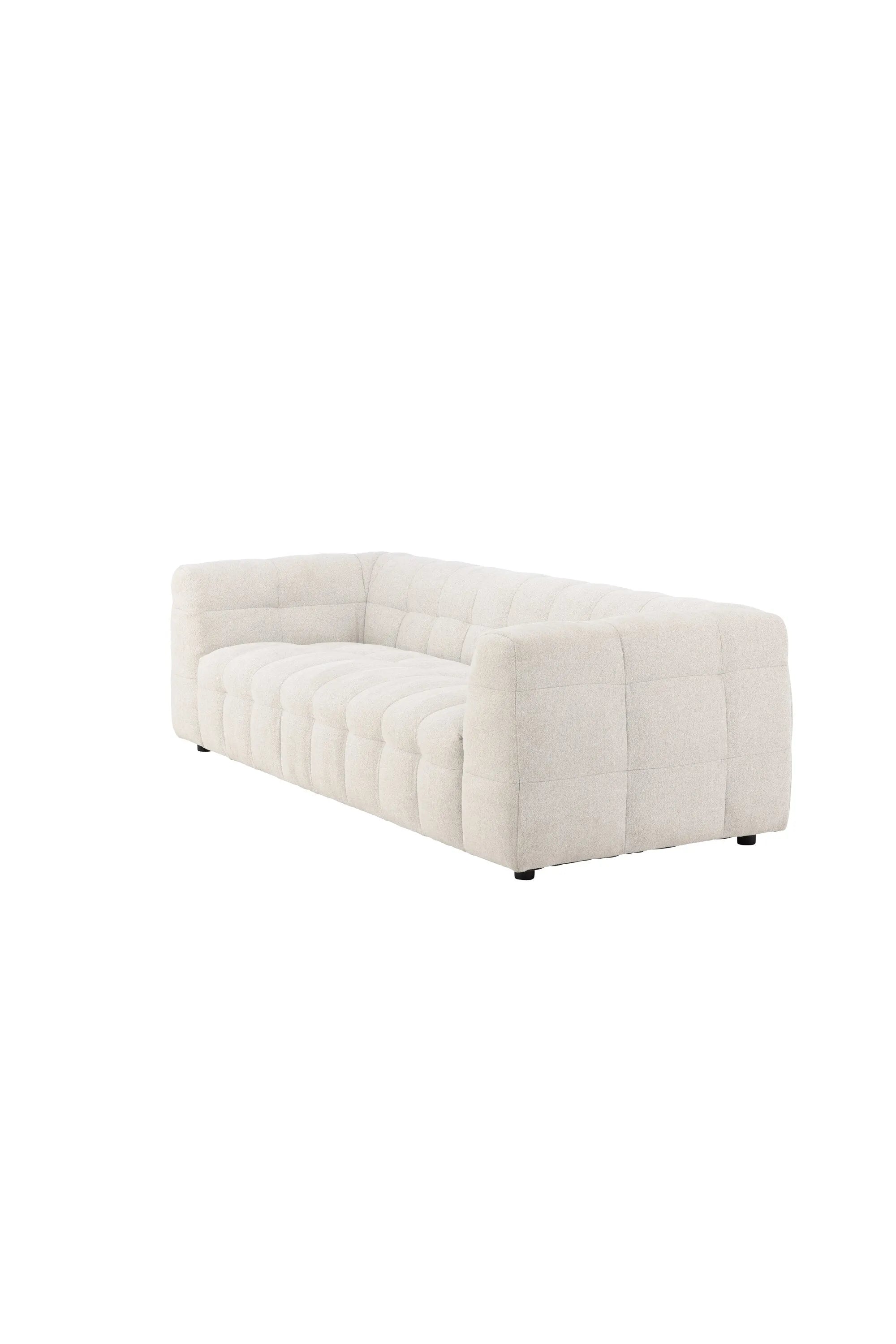 Das Malou 3-Sitzer Sofa vereint stilvolle Eleganz mit hohem Komfort und passt perfekt in jedes Wohnzimmer.