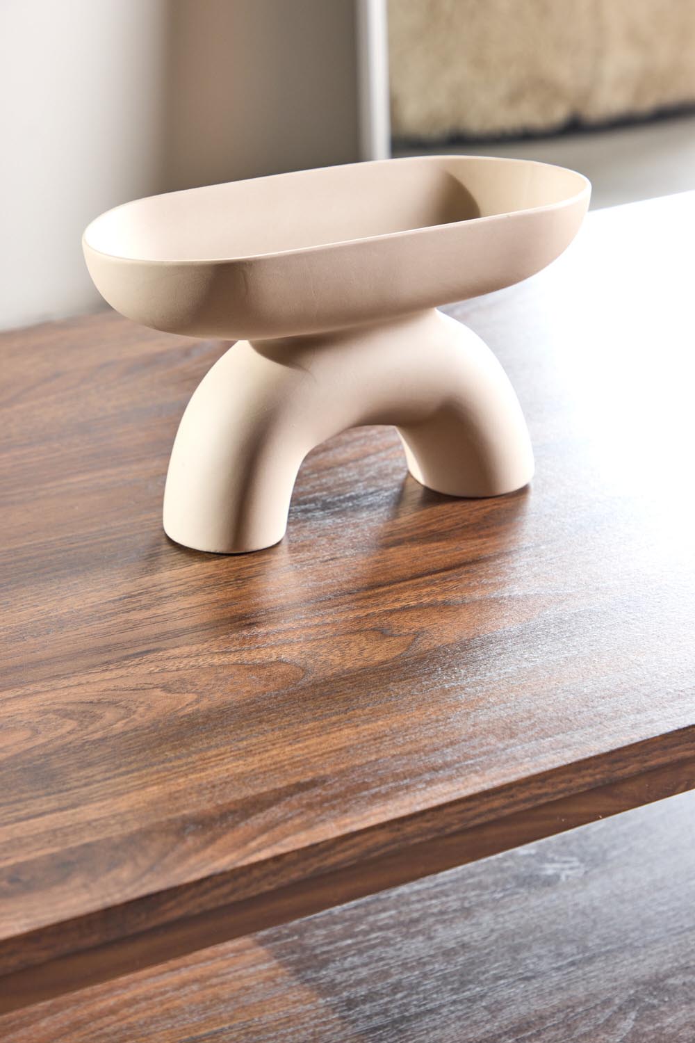 Maglehem Beistelltisch in Walnuss präsentiert im Onlineshop von KAQTU Design AG. Beistelltisch ist von Venture Home