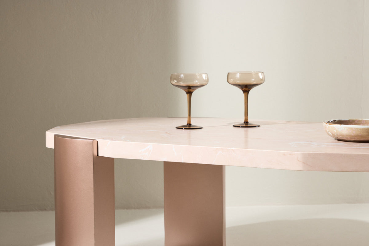 Kres Sofatisch 125x70.5 in Gold/ Rosa/Marmoroptik präsentiert im Onlineshop von KAQTU Design AG. Beistelltisch ist von Venture Home