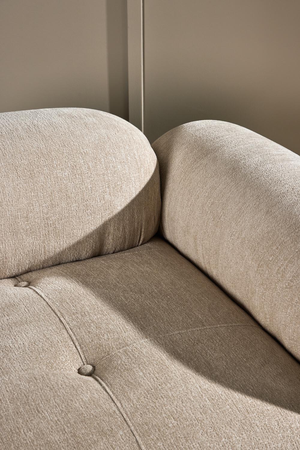 Mika modulares Sofa Rechts in Beige präsentiert im Onlineshop von KAQTU Design AG. Modulares Sofa ist von Venture Home