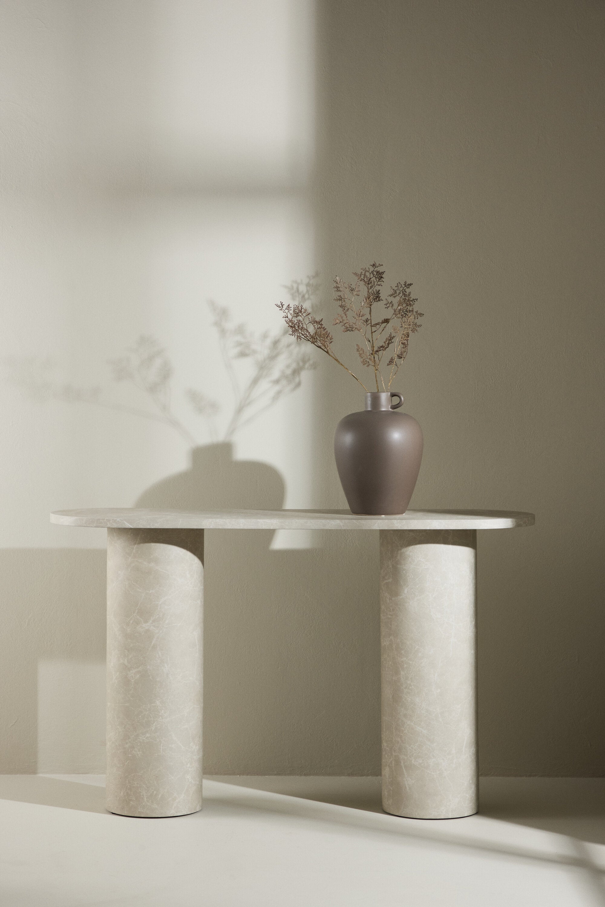 Narvik Sofatisch in Beige präsentiert im Onlineshop von KAQTU Design AG. Beistelltisch ist von Venture Home