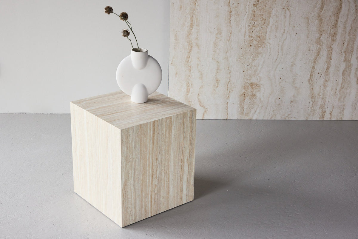 York Sofatisch in Beige präsentiert im Onlineshop von KAQTU Design AG. Beistelltisch ist von Venture Home