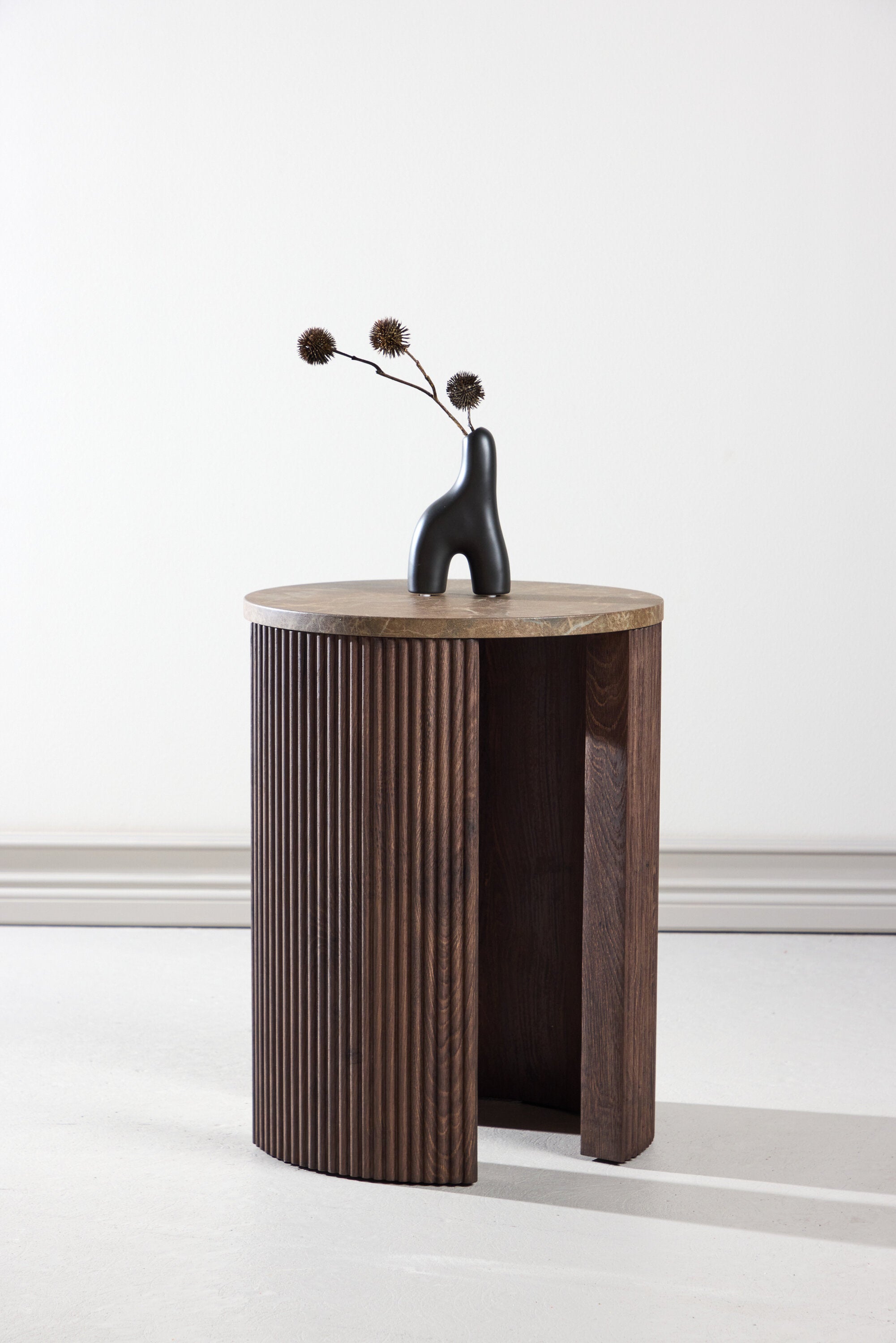 Bristol Beistelltisch φ40 in Mokka präsentiert im Onlineshop von KAQTU Design AG. Beistelltisch ist von Venture Home