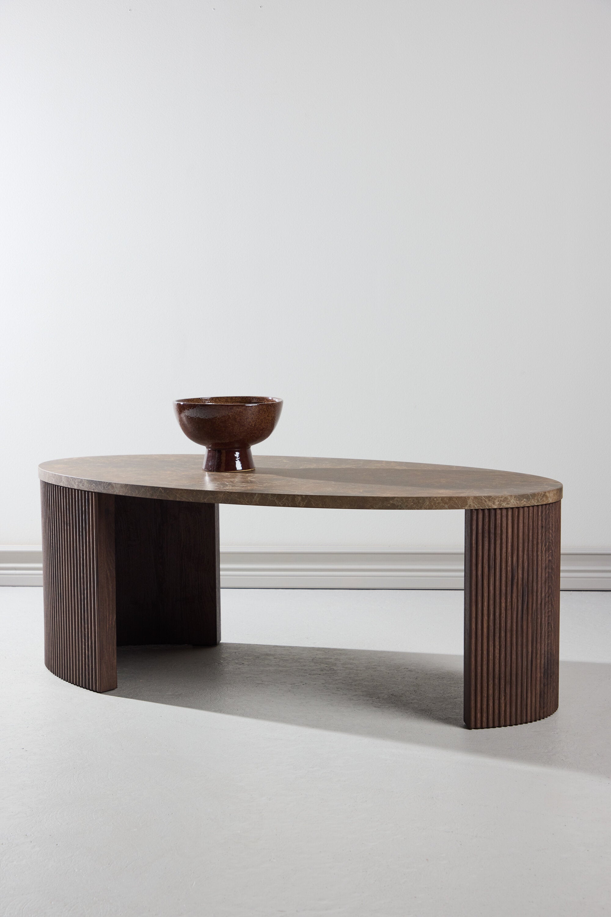 Bristol Sofa Tisch 120x60 in Mokka präsentiert im Onlineshop von KAQTU Design AG. Beistelltisch ist von Venture Home