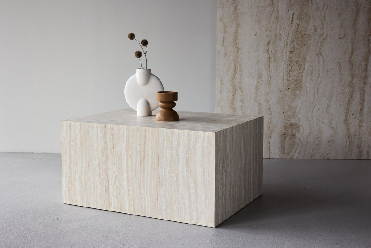 York Sofatisch in Beige präsentiert im Onlineshop von KAQTU Design AG. Beistelltisch ist von Venture Home