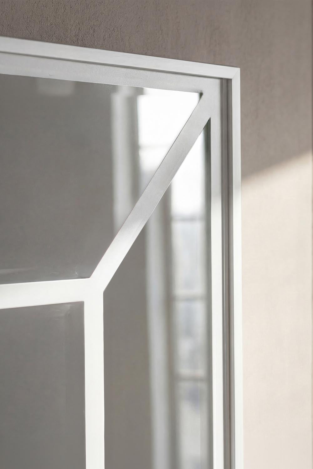 Lojf Großer Spiegel in Klar präsentiert im Onlineshop von KAQTU Design AG. Spiegel ist von Venture Home