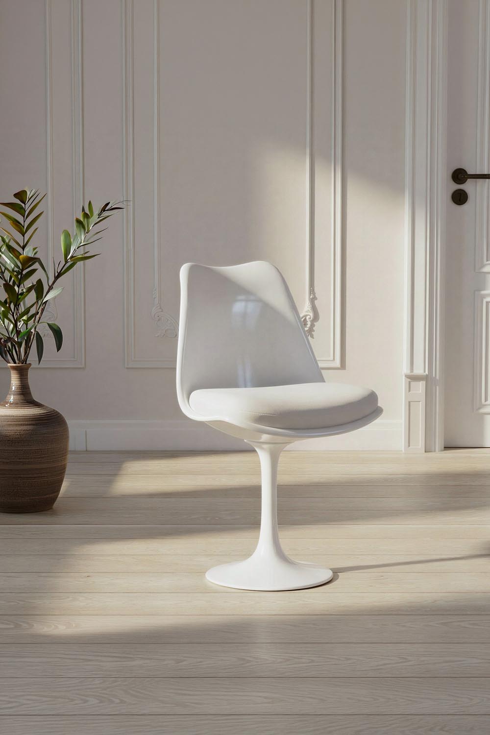 Hamden Esszimmerstuhl in Weiss präsentiert im Onlineshop von KAQTU Design AG. Gartenstuhl mit Armlehnen ist von Venture Home