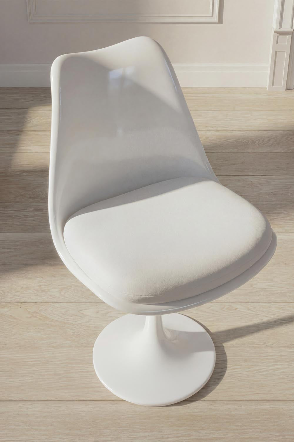 Hamden Esszimmerstuhl in Weiss präsentiert im Onlineshop von KAQTU Design AG. Gartenstuhl mit Armlehnen ist von Venture Home