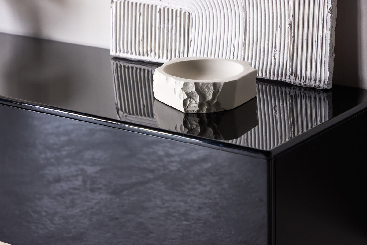 Fristad TV Möbel in Schwarz präsentiert im Onlineshop von KAQTU Design AG. TV-Möbel ist von Venture Home